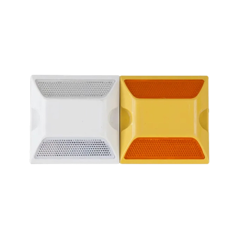 Pressure-resistant visual guidance road boundary marking reflective streetlights Pressure-resistant visual guidance road boundary marking reflective streetlights