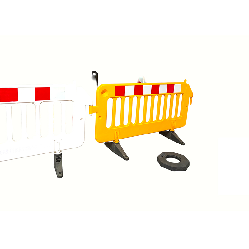 Rotating Heavy-duty Support-type Integrated Blow-molded Interlocking Pedestrian Guardrail