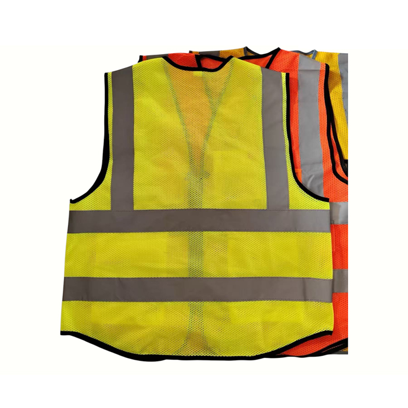 En Iso 20471 / Ansi Certified High-Visibility Breathable Lightweight Multi-Functional Safety Vest En Iso 20471 / Ansi Certified High-Visibility Breathable Lightweight Multi-Functional Safety Vest