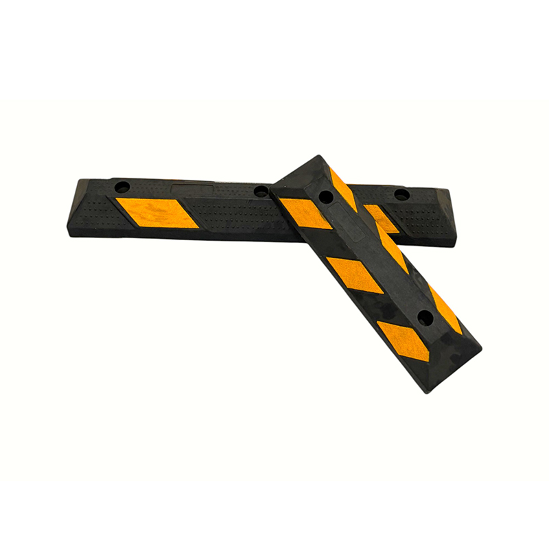 Reinforced Short Rubber Reflective Marking Wheel Stops
