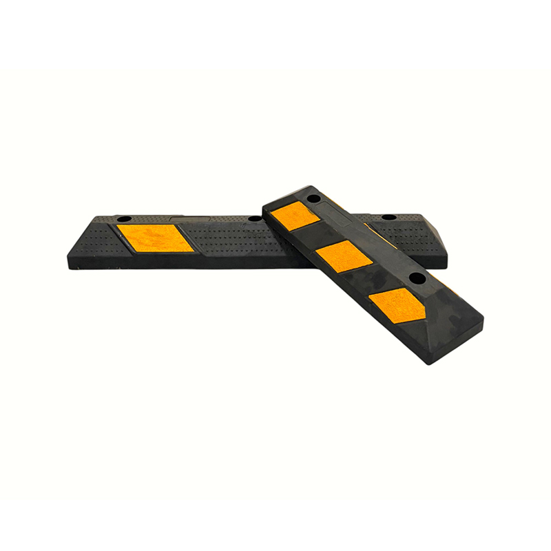 Large-area Reinforced Rubber Wheel Stops With Double Reflective Patches