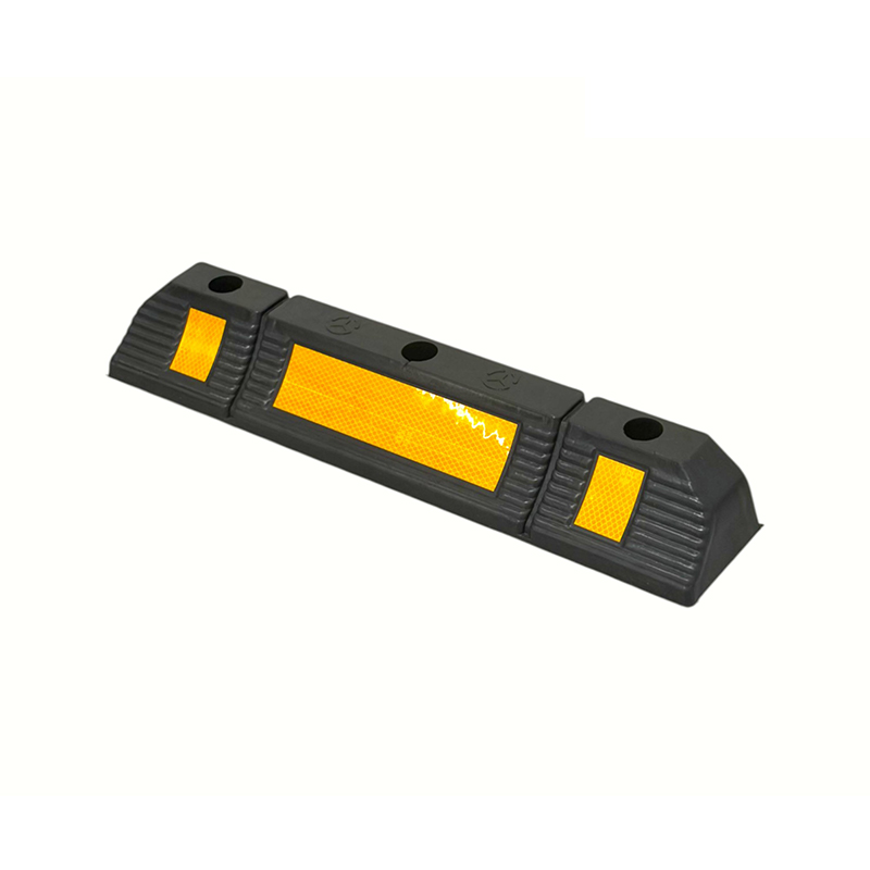 Three-section Anti-slip High-visibility Rubber Wheel Stops Three-section Anti-slip High-visibility Rubber Wheel Stops