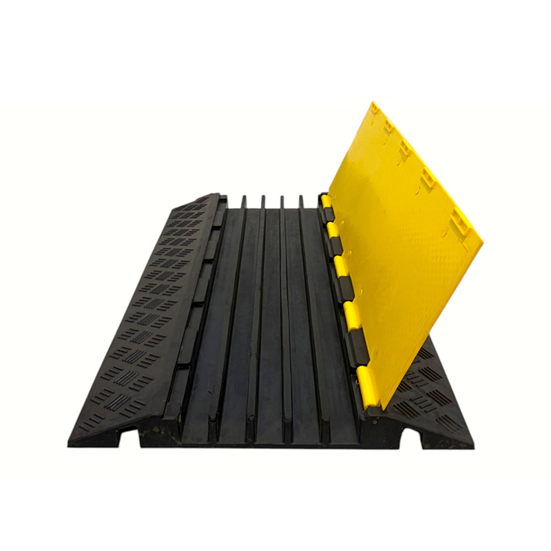 High-Load-Bearing Capacity Rubber Base Pvc Flip Cover 5-Channel Heavy-Duty Cable Protector