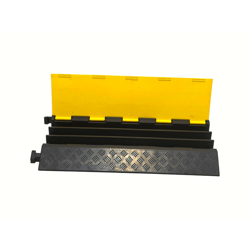 Reinforced Rubber Base High-Load-Bearing Capacity Pvc Cover 3-Channel Heavy-Duty Cable Protector