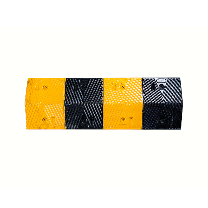 Double-Link Widened And Reinforced Rubber Speed Bumps