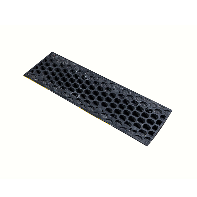Double-Link Widened And Reinforced Rubber Speed Bumps