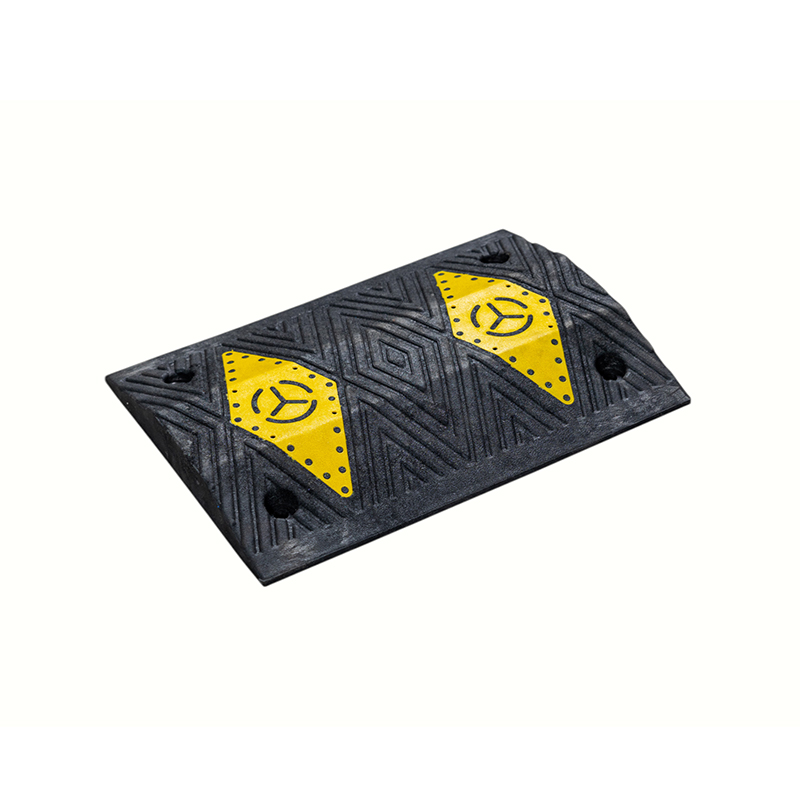 Double-Link Widened And Reinforced Rubber Speed Bumps