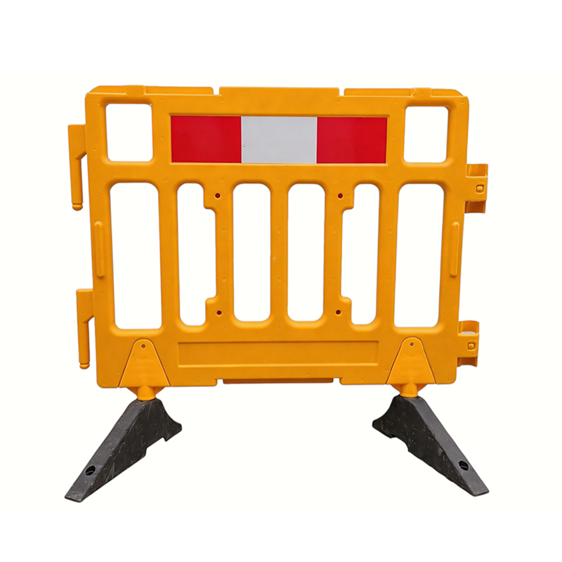 Rotating Heavy-duty Support-type Integrated Blow-molded Interlocking Pedestrian Guardrail