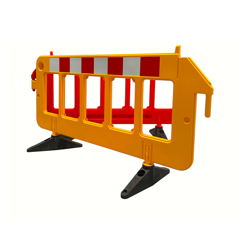 Rotating Heavy-duty Support-type Integrated Blow-molded Interlocking Pedestrian Guardrail