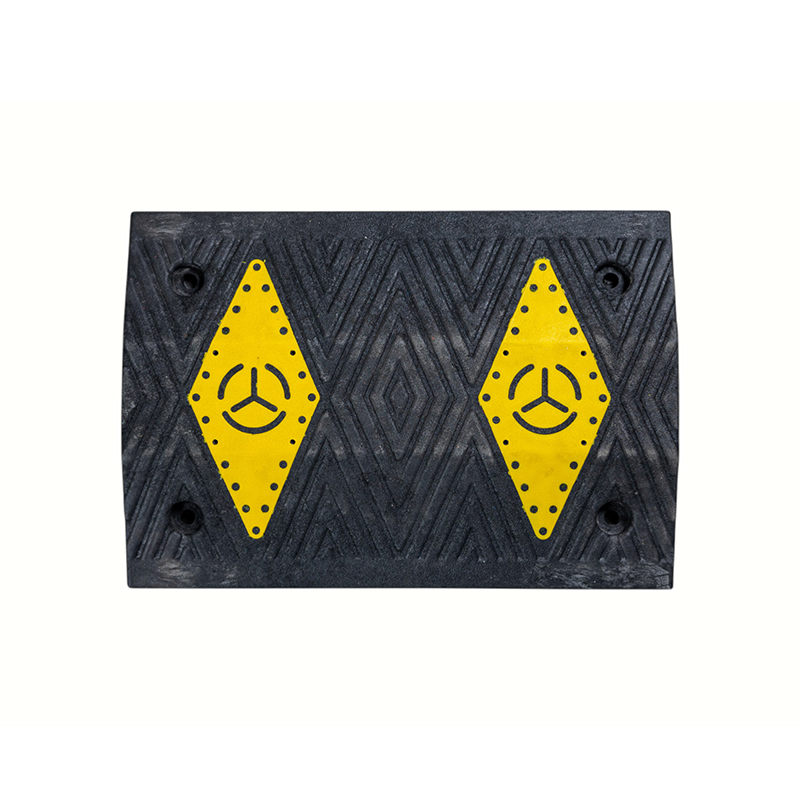 Double-Link Widened And Reinforced Rubber Speed Bumps