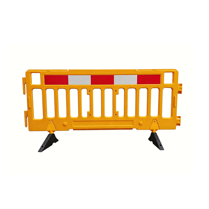 Rotating Heavy-duty Support-type Integrated Blow-molded Interlocking Pedestrian Guardrail
