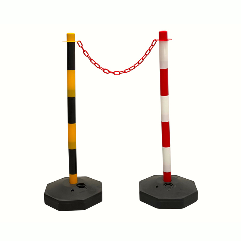 Water-Fillable Plastic Chain Link Barrier Post Water-Fillable Plastic Chain Link Barrier Post