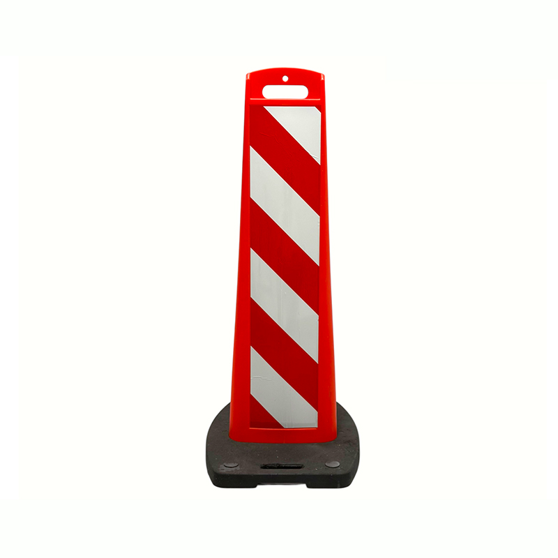 Heavy-Duty Traffic Delineator Panel with Weighted Recycled Rubber Base Heavy-Duty Traffic Delineator Panel with Weighted Recycled Rubber Base