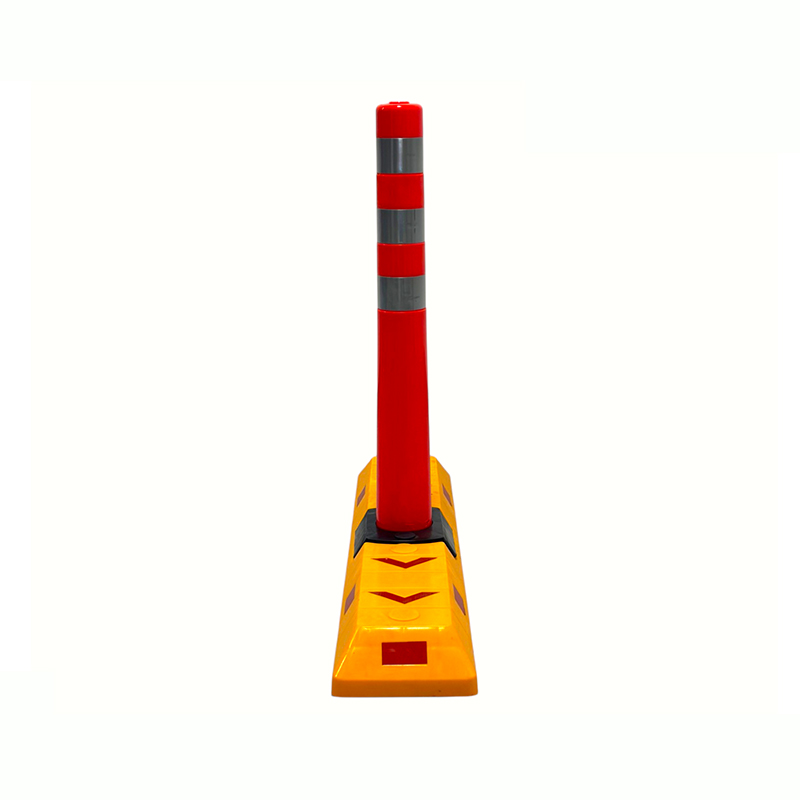 Modular Flexible Delineator Post with Traffic Lane Separator Curb