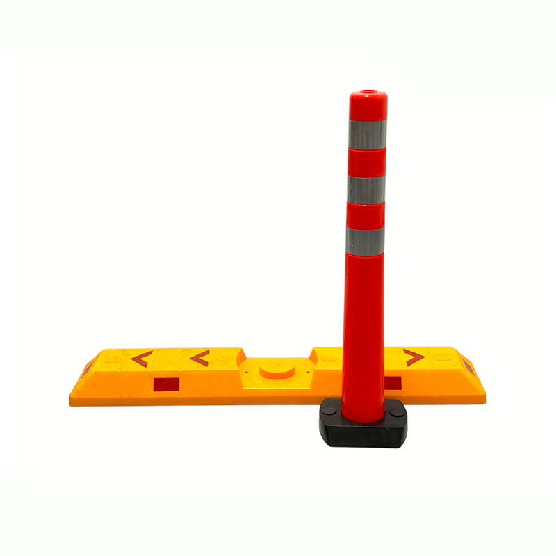 Modular Flexible Delineator Post with Traffic Lane Separator Curb