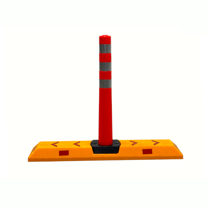 Modular Flexible Delineator Post with Traffic Lane Separator Curb Modular Flexible Delineator Post with Traffic Lane Separator Curb