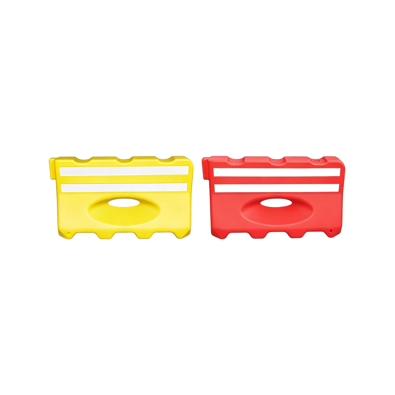 Interlocking Water-Filled Plastic Traffic Barrier for Road Safety Interlocking Water-Filled Plastic Traffic Barrier for Road Safety