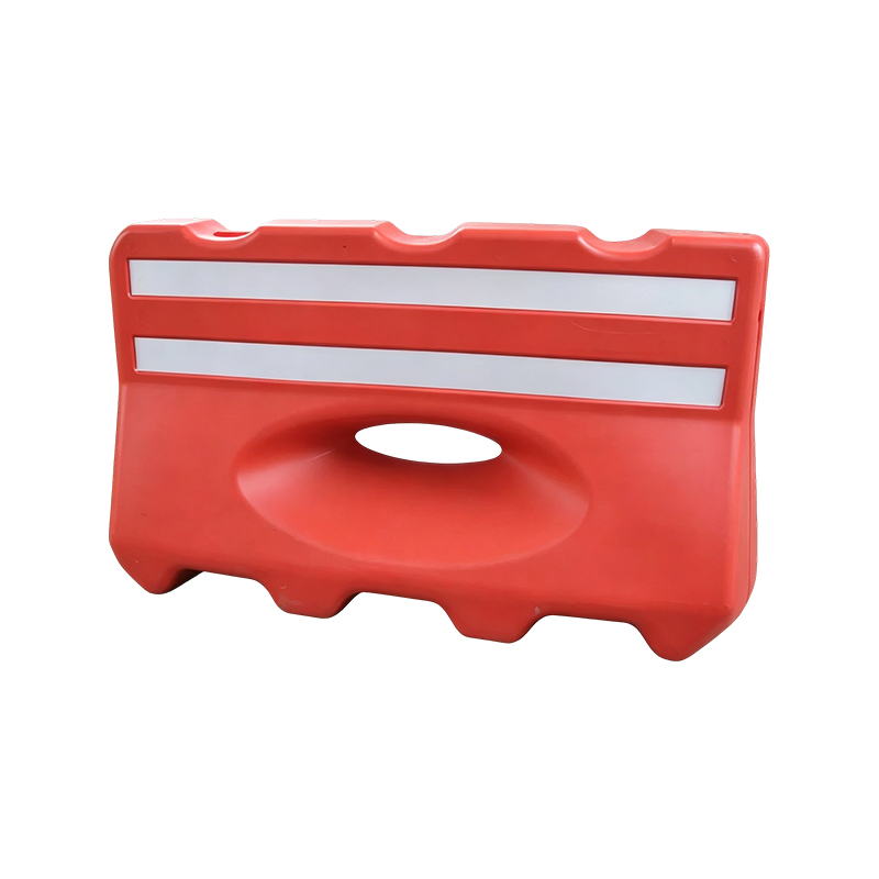Interlocking Water-Filled Plastic Traffic Barrier for Road Safety