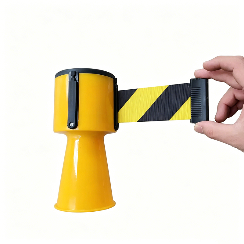 Cone-Top Retractable Belt Barrier with 4-Way Connection
